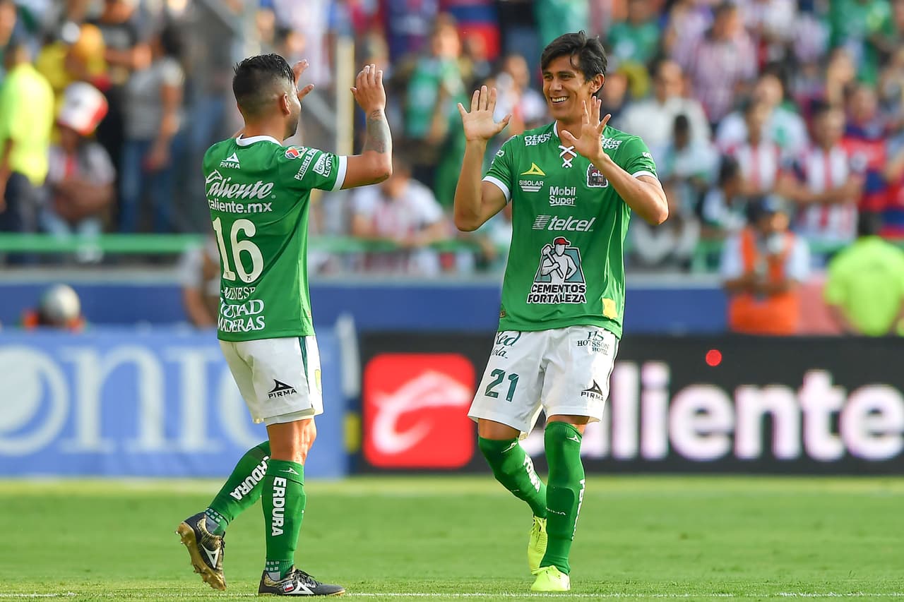 Lo que parecía una plácida victoria de León acabó siendo un apretado triunfo 4-3 sobre el Guadalajara.