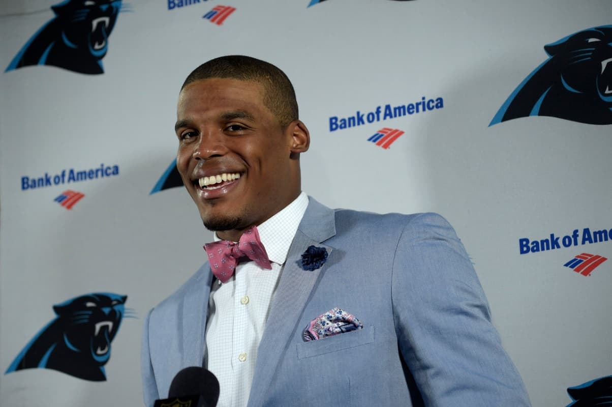 No sólo es su estilo al vestir, el carisma que tiene Newton le da ese plus a su personalidad. (Foto: AP).