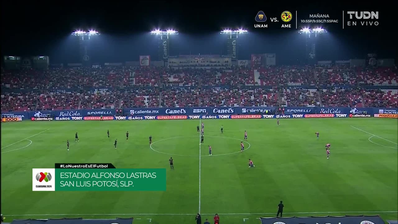 Arranca el partido y la pelota está en juego.