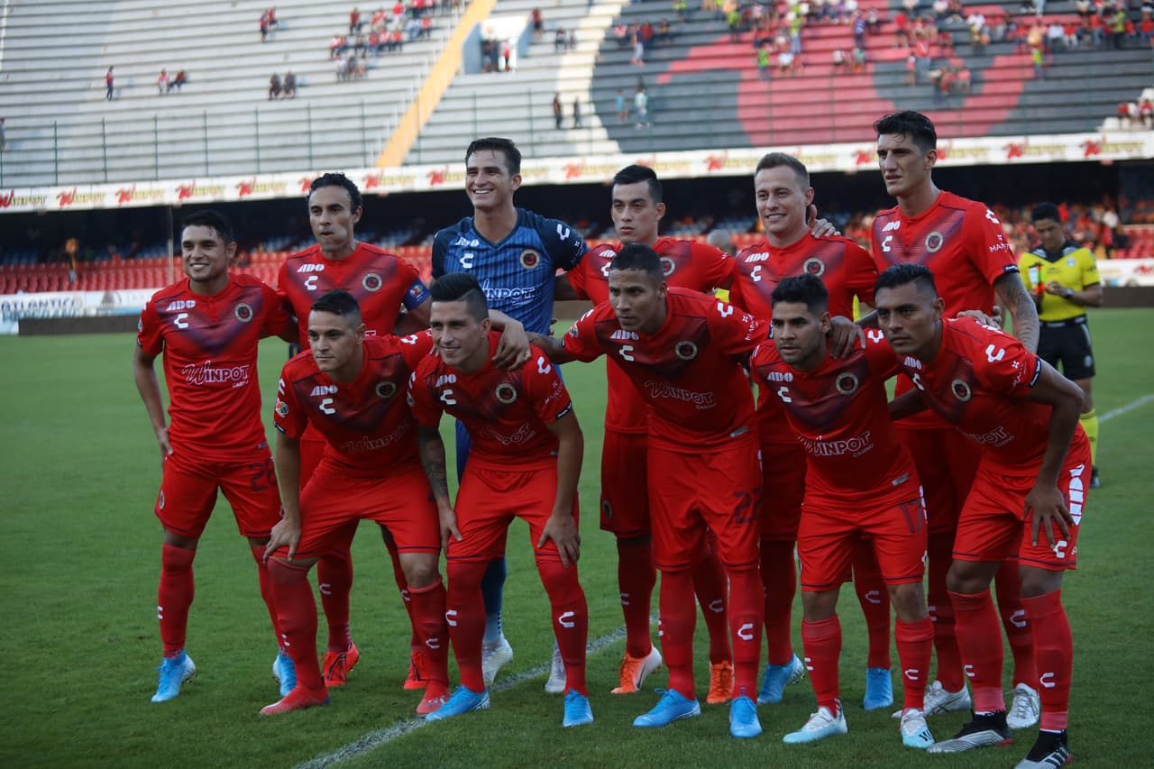 Veracruz solamente logró anotar por la vía penal a través de Bryan Carrasco pero después se colapsó.