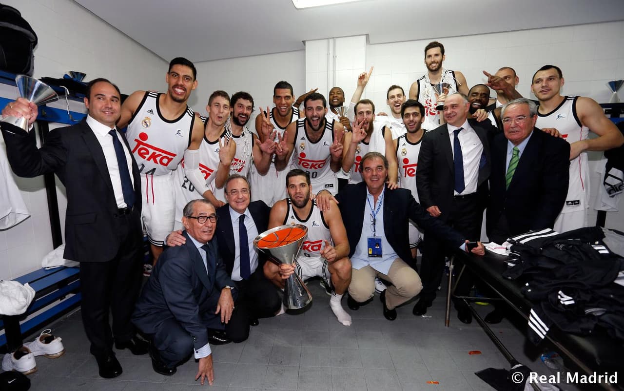 Desde el primer momento el jugador mexicano comenzó a meterse a la afición madridista en su bolsillo con grandes actuaciones en el Palacio de Madrid. Su primer título fue la Supercopa 2014.