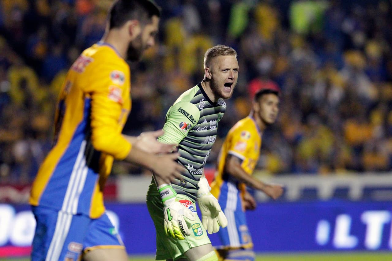 Al portero estadounidense, William Yarbrough, le anotó media docena de goles cuando lo enfrentó como portero del León, equipo al que le ha metido nueve tantos.