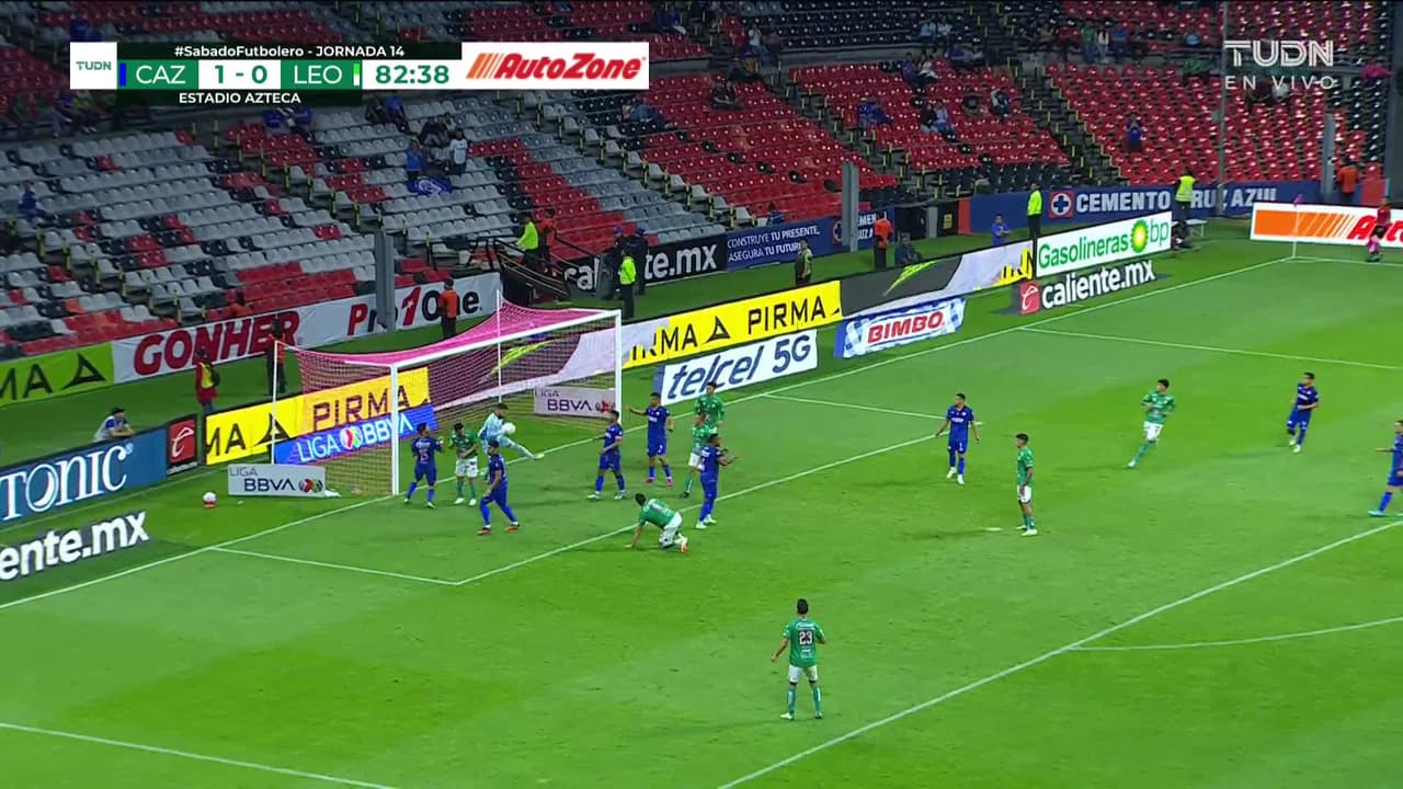 ¡TIRO ATAJADO! disparo por Brian Rubio.