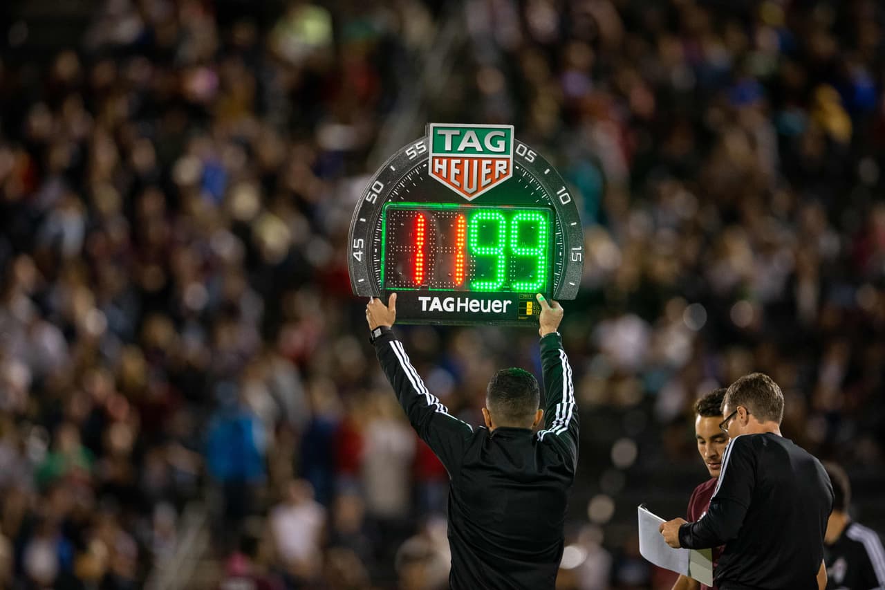 Un cambio en un partido de Major League Soccer.