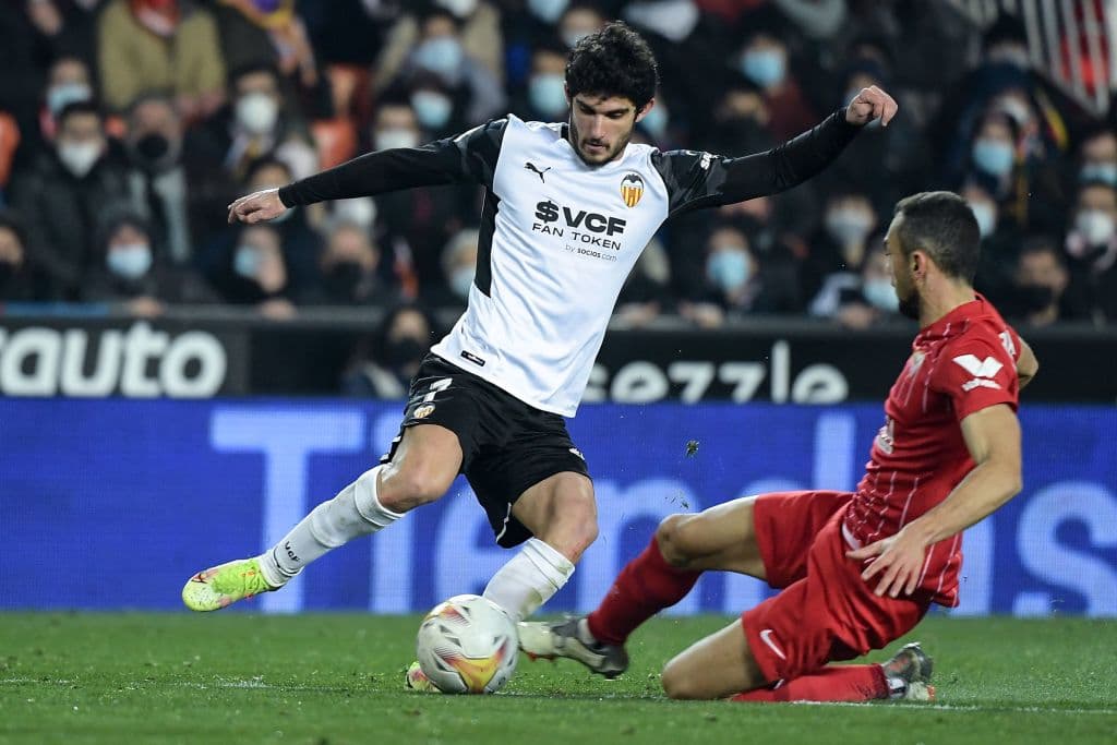 Sevilla no logró mantener el 0-1 hasta el final del encuentro y se ben conformar con el empate 1-1 frente al Valencia.