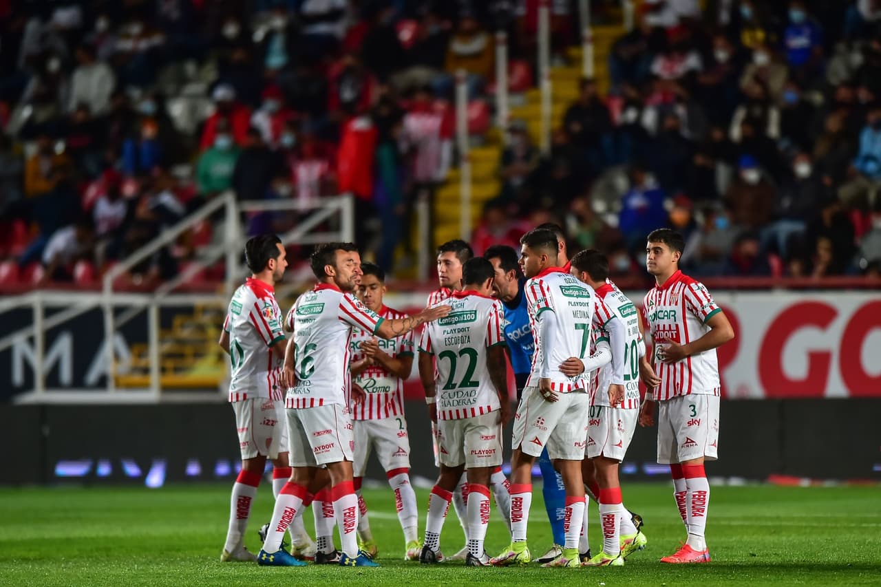 Rayados de Monterrey se despachó con la cuchara grande ante Necaxa, que terminó goleado en casa y sumó su segunda derrota del Grita México C22.
