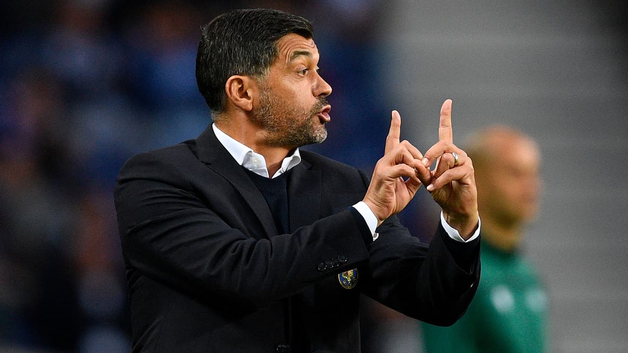 DT del Porto, molesto por actividad de Tecatito en Fecha FIFA