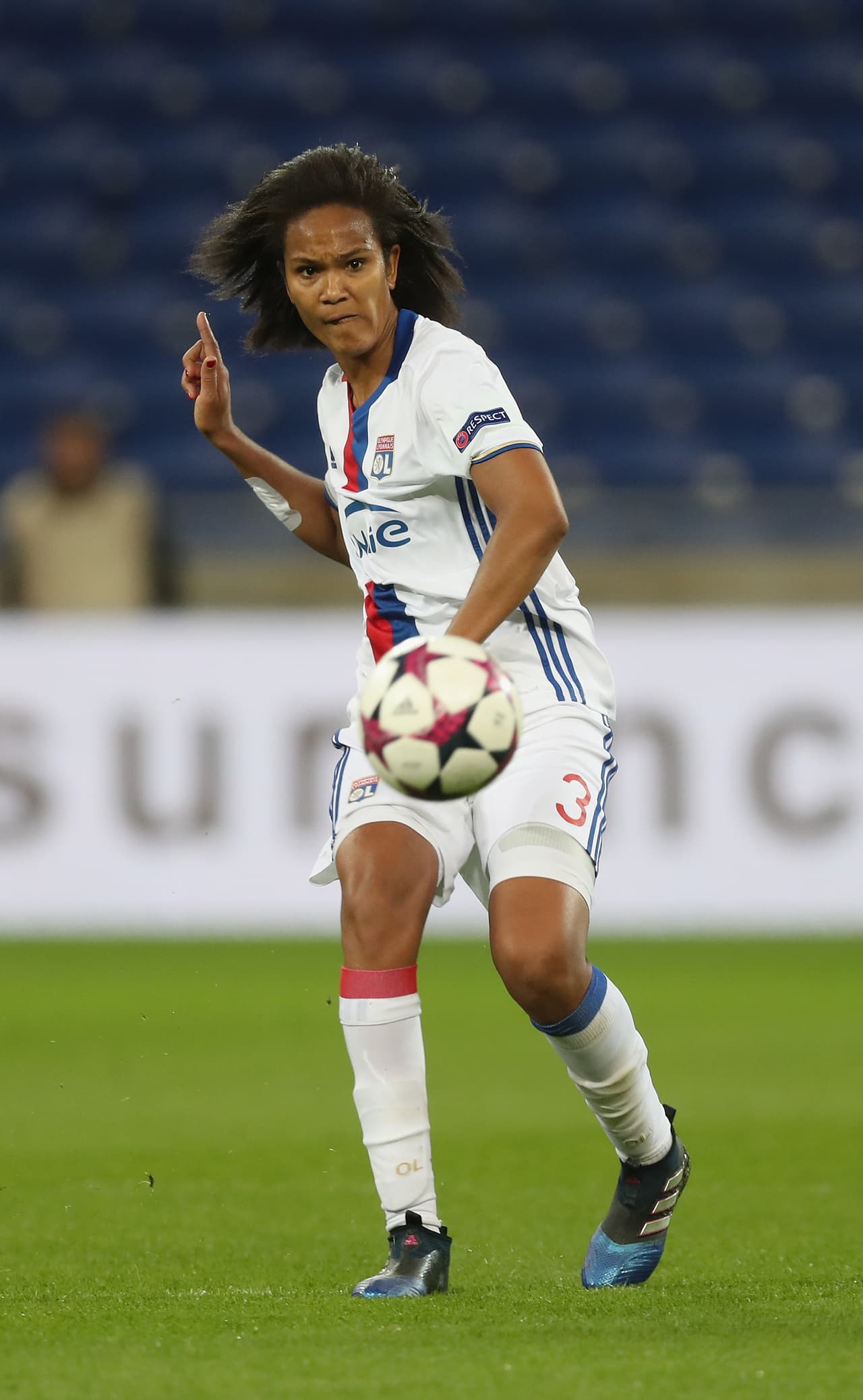 Wendie Renard, central de la selección francesa, también hace parte de la zaga defensiva del Lyon. En 7 partidos ha marcado 2 goles.