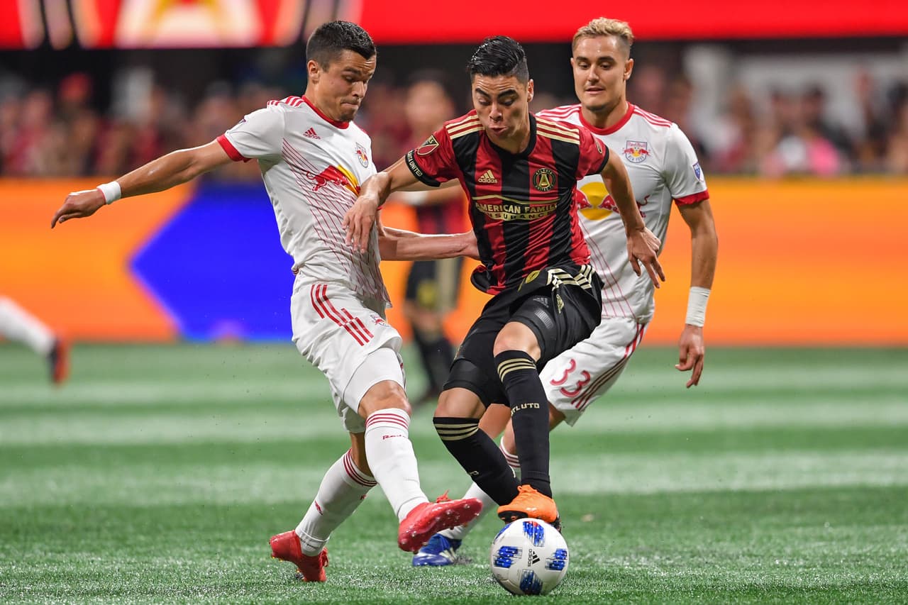 ¿De rojinegro a rojiblanco? Miguel Almirón dejaría al Atlanta United para sumarse al Arsenal en invierno