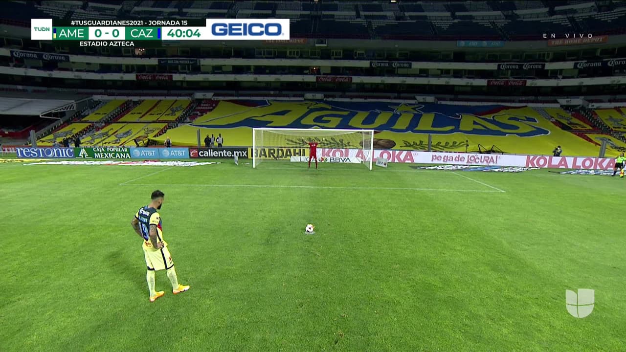 ¡GOOOL! Victor Aguilera anota para América.