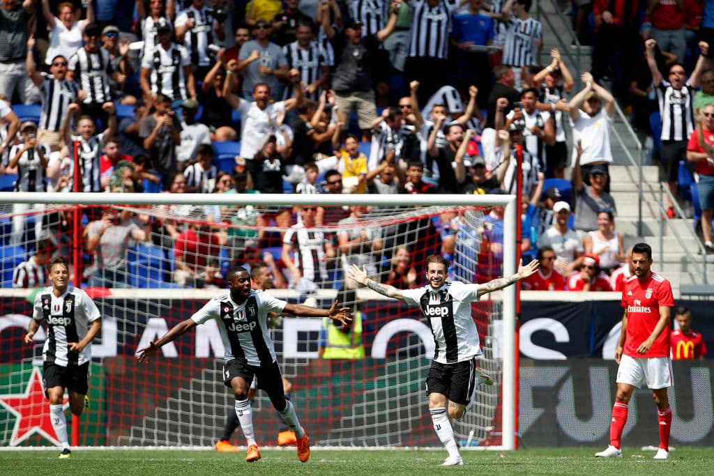 Juventus (ITA). El equipo de Turín lleva gastados 221.8 millones de euros (258 millones de dólares), siendo la transacción por Cristiano Ronaldo (136 mdd) la más costosa para la 
<i>Vecchia Signora</i>.