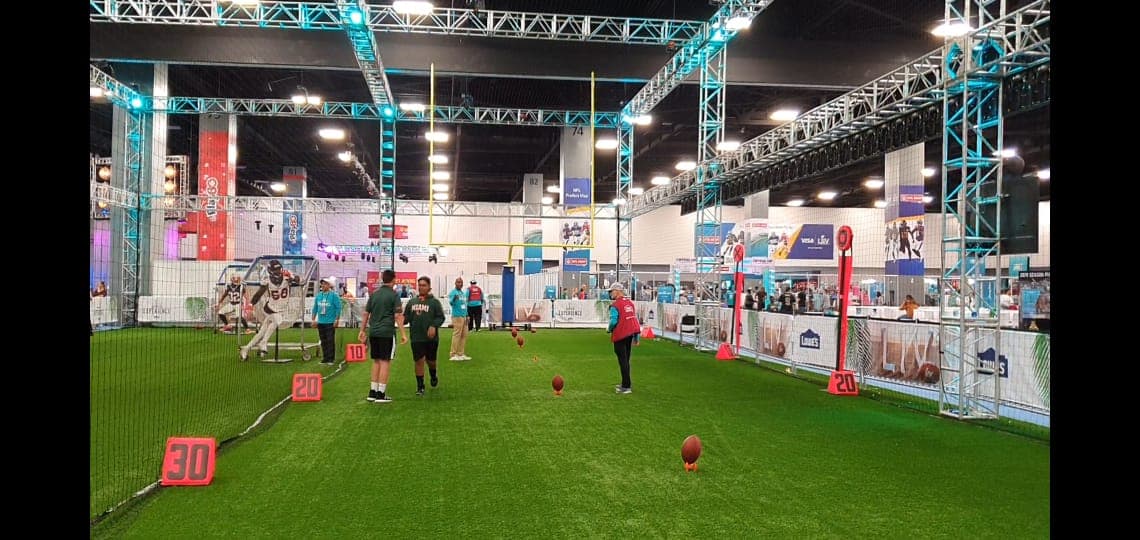 Falta menos de una semana para vivir la pasión del Super Bowl LIV entre Chiefs y 49ers pero la afición ya disfruta al máximo de la NFL Experience.