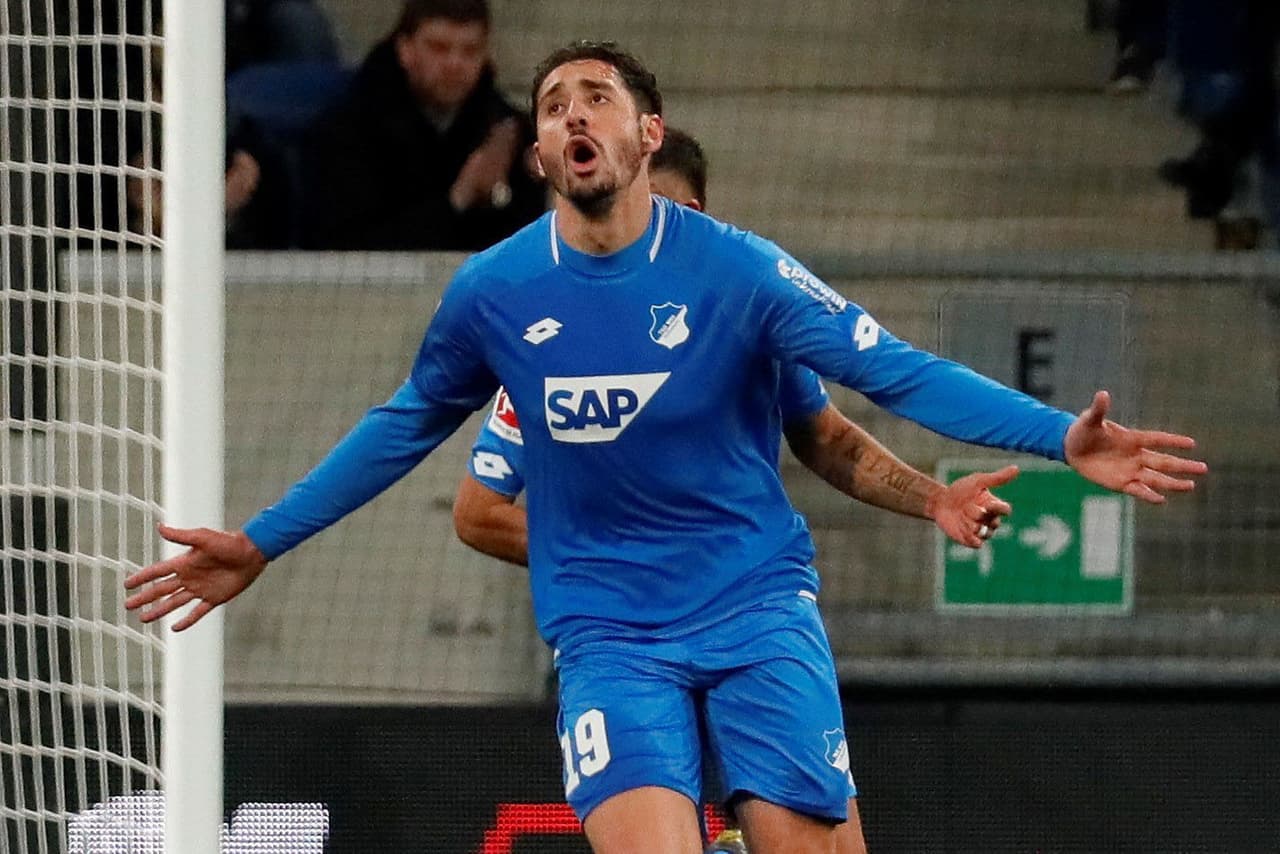 Al minuto 10 y 61 el argelino Ishak Belfodil marcó para el Hoffenheim, llegando a 10 goles en la temporada de la Bundesliga.
