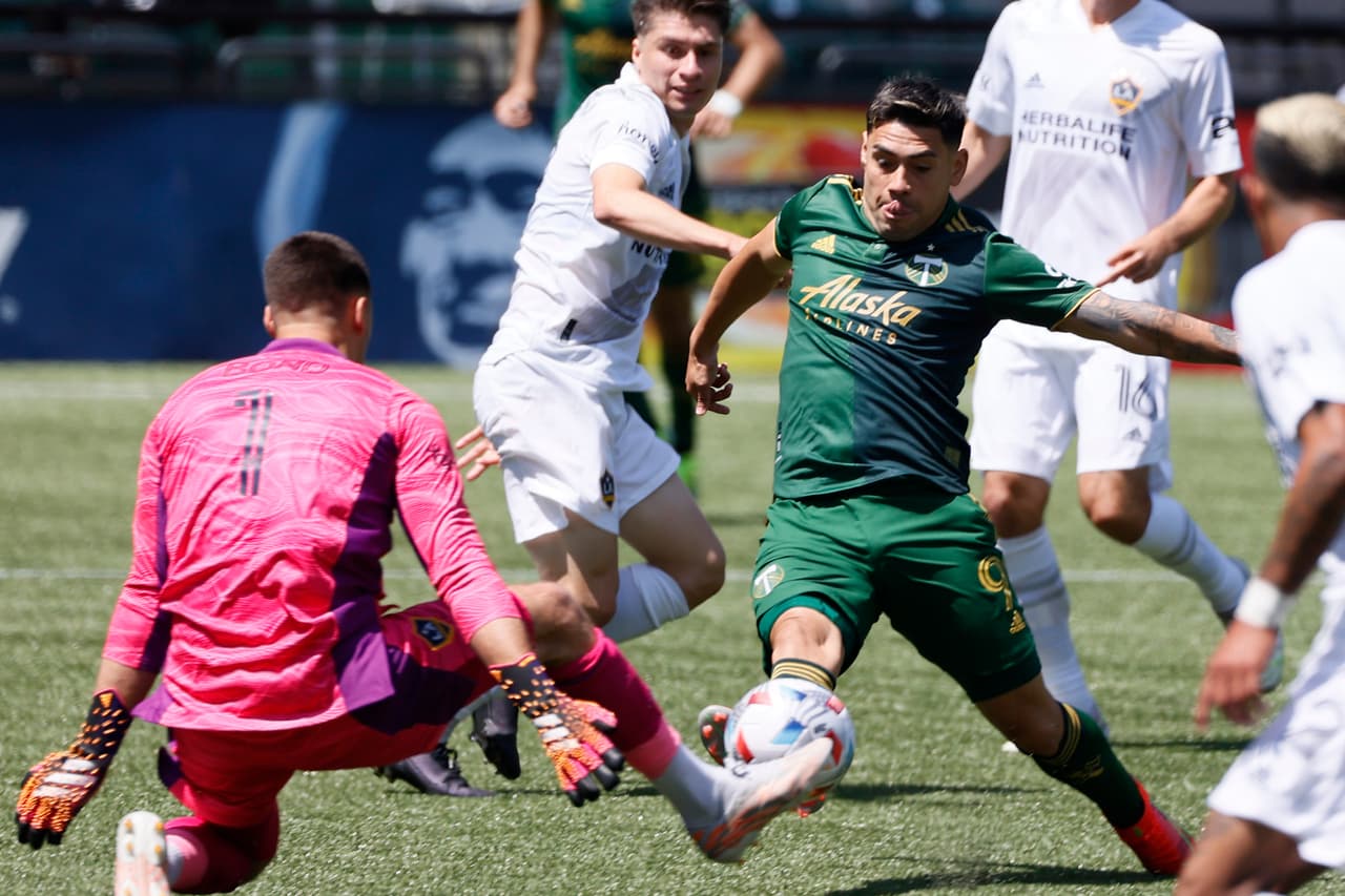 El chileno Felipe Mora también presumió de doblete para Portland Timbers frente a LA Galaxy.
<br>