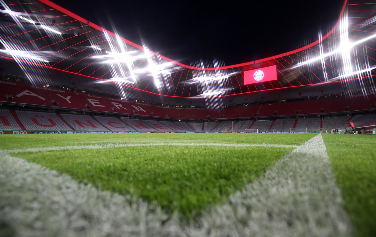 La casa del Bayern, el Allianz Arena, genera la sensación al espectador de ‘estar encima de la cancha’.