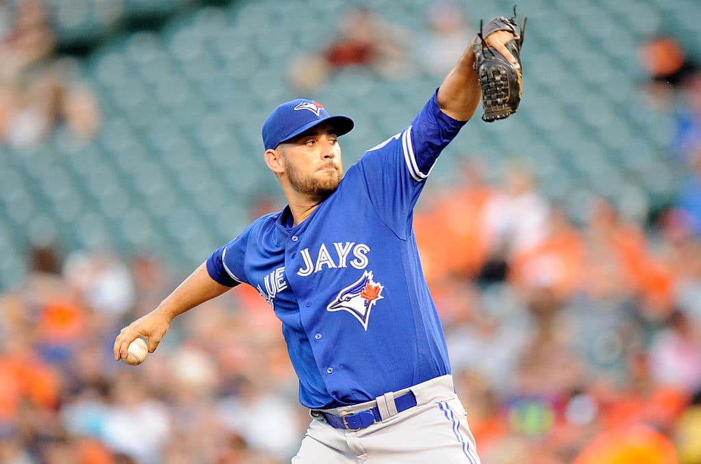 El abridor mexicano utilizó en este duelo 100 disparos a la caja de bateo, con 62 de ellos por la zona del strike