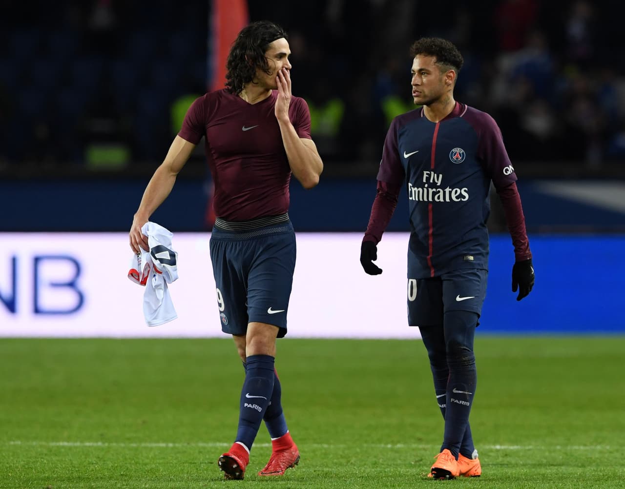 La relación entre Cavani y Neymar se normalizó y, sin necesidad de ser grandes amigos, empezaron a trabajar como profesionales en equipo. Eso sí: siguen lejos de mantener un trato más personal.