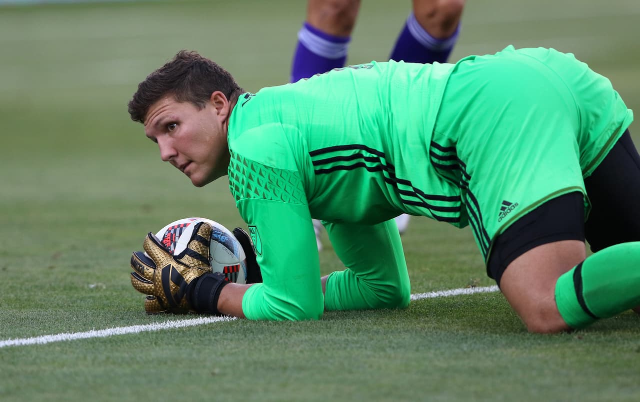 Joe Bendik es una de las piezas clave de este Orlando City que hoy domina la Conferencia Este. El arquero destacó el domingo en varios 'mano a mano' frente a David Villa y Maxi Morález. (USA Today Images)