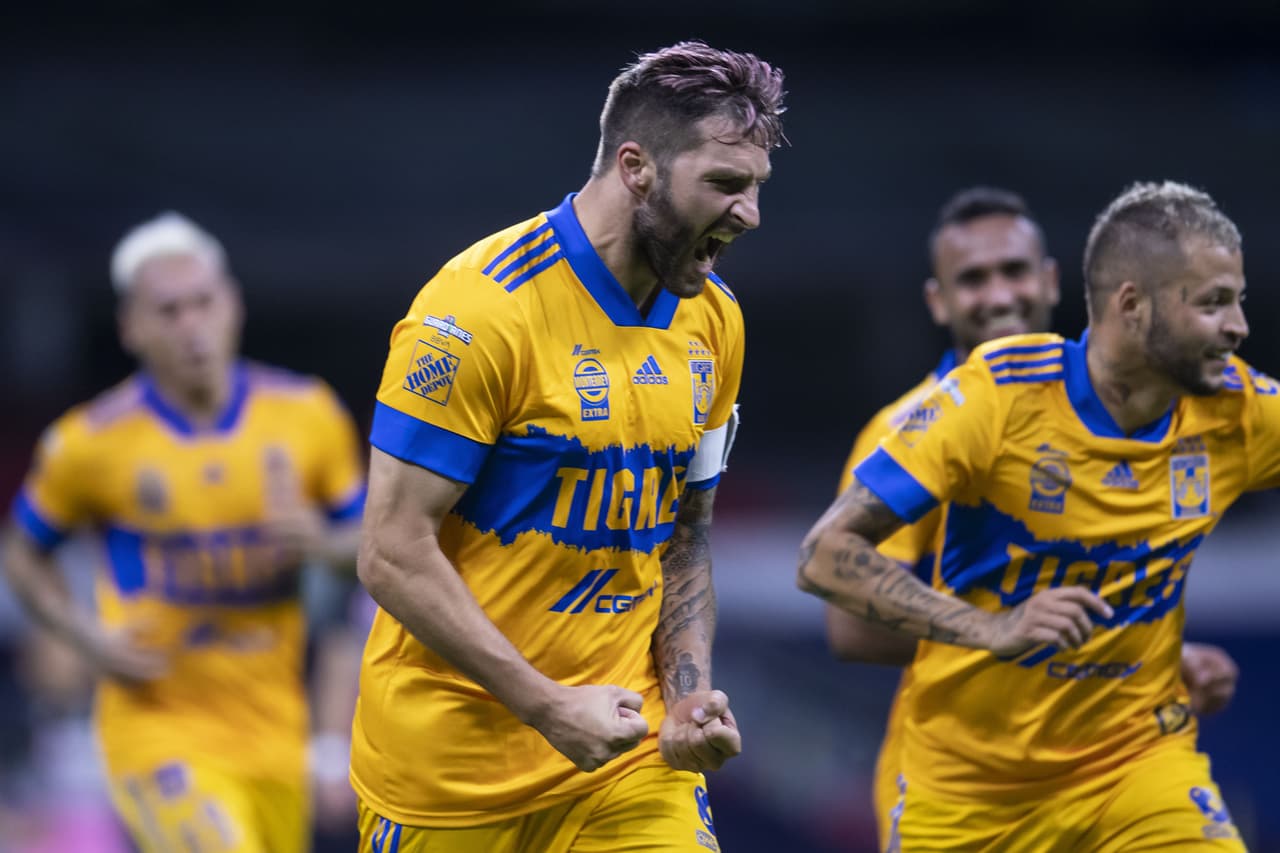 Tigres derrotó al Cruz Azul y tiembla su lugar en la Liguilla | Los cementeros cayeron 2-0 y ponen en riesgo su calificación directa a la fiesta grande de la Liga MX. Nicolás López (69’) y Gignac (78’) marcaron por Tigres; ‘Cabecita’ Rodríguez falló un penal.