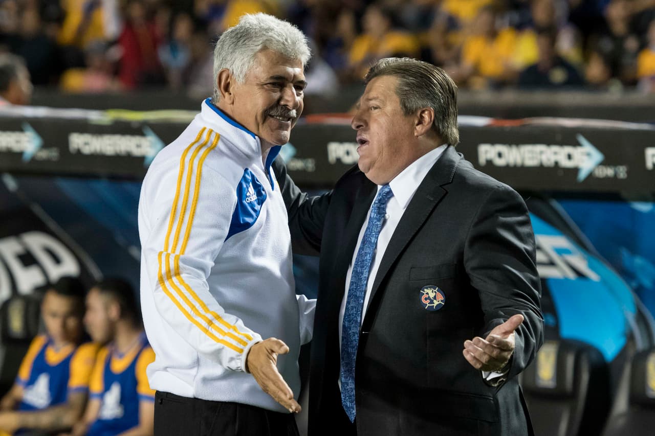 Dos de los técnicos más explosivos del fútbol mexicano, Ricardo 'Tuca' Ferreti y Miguel 'Piojo' Herrera.