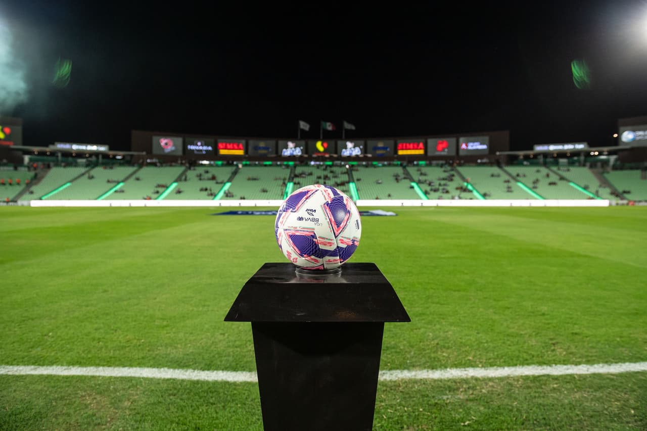 Alineaciones confirmadas del Santos vs. Chivas: vuelve Pocho como titular