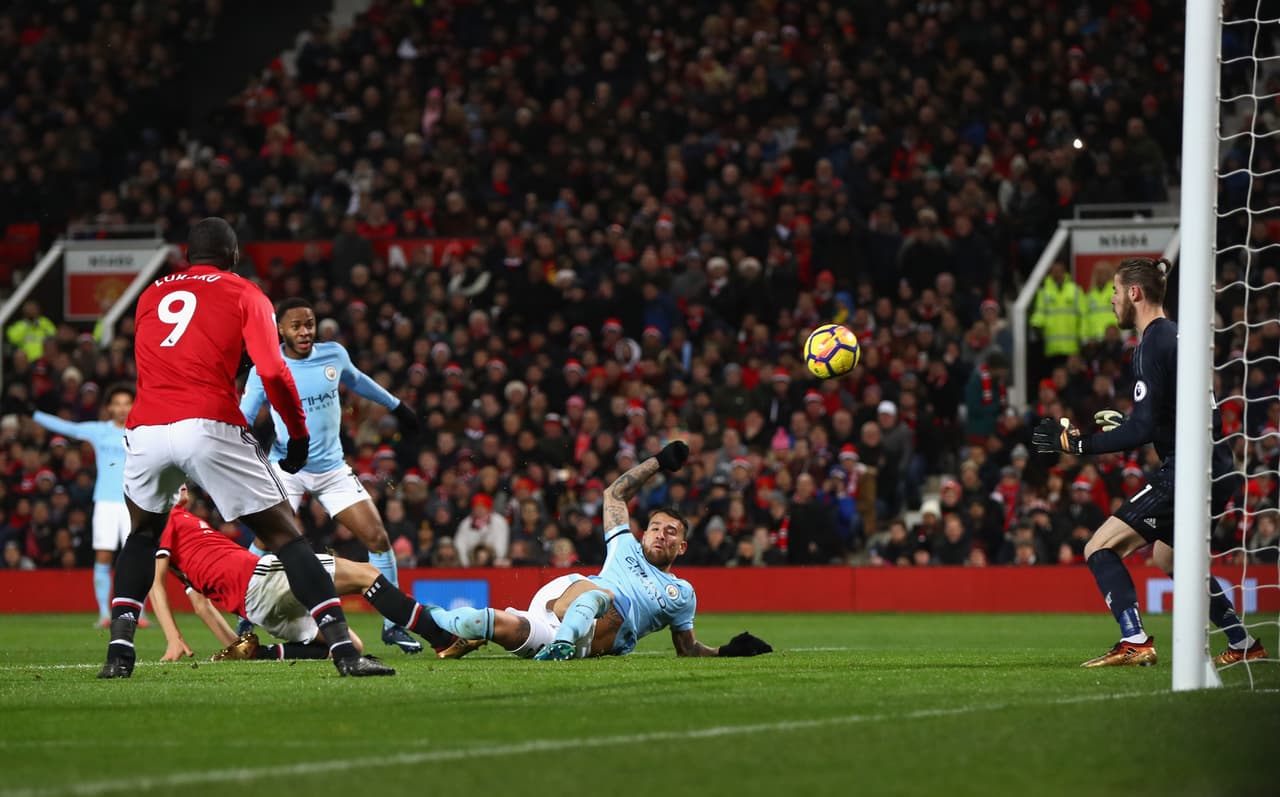En la segunda mitad, a pesar del empate de los Red Devils, el City volvió a ponerse en ventaja. Esta vez, Nicolás Otamendi aprovechó una jugada similar a la del gol de Silva y metió el 2-1.