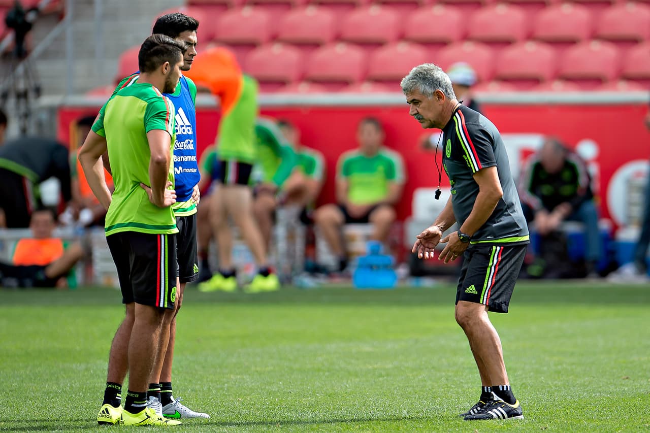 En cuestión de jugadores, el brasileño aplicaría una regla estricta de convocar sólo a futbolistas que tengan minutos de juego con sus clubes.