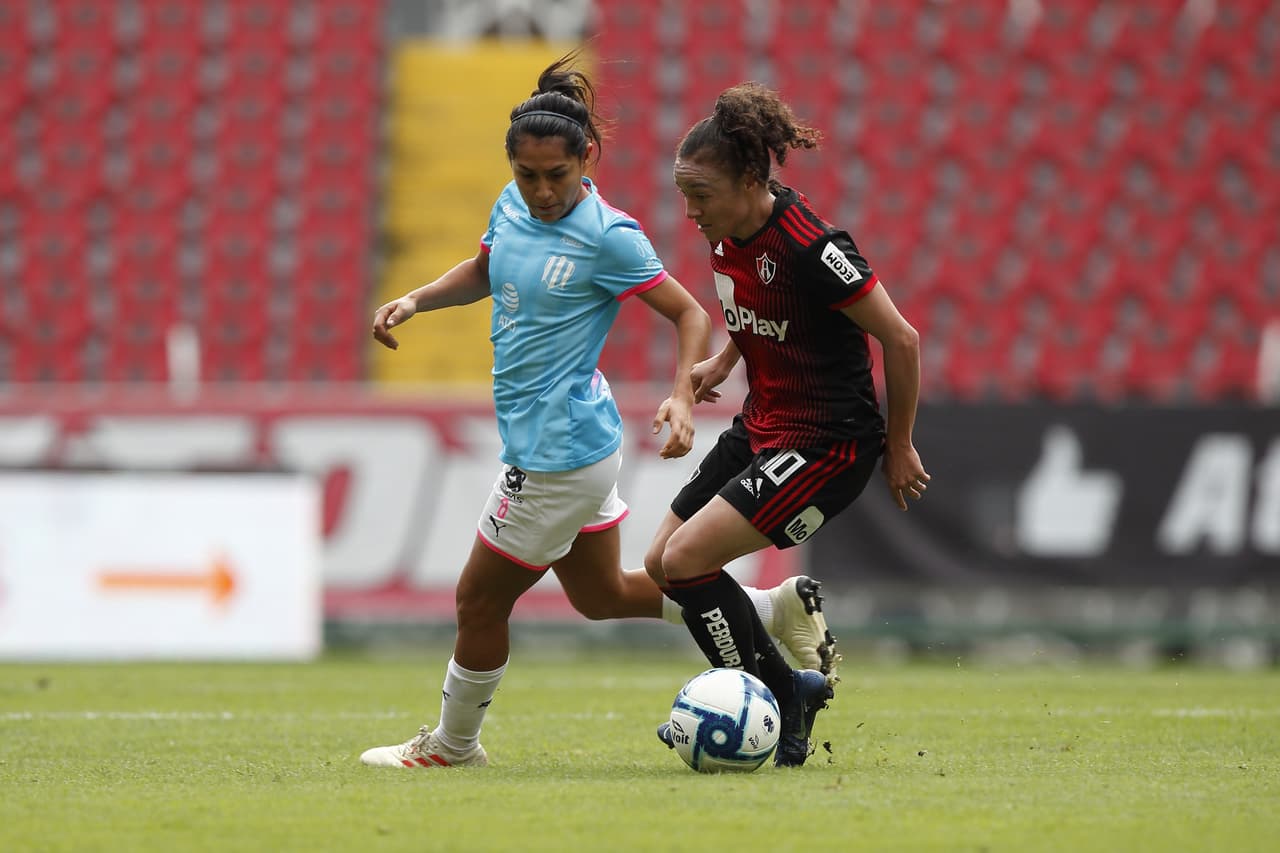 La serie se definirá en la vuelta el 18 de noviembre tras empatar a cero goles en el primer encuentro.