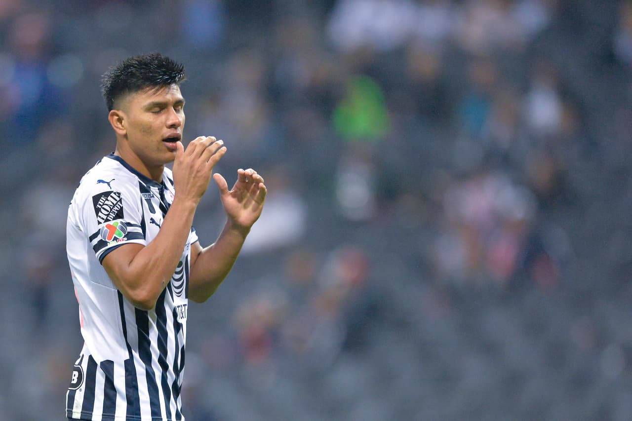 MONTERREY, MEXICO - OCTOBER 20: Jesus Gallardo of Monterrey reacts during the 13th round match between Monterrey and Toluca as part of the Torneo Apertura 2018 Liga MX at BBVA Bancomer Stadium on October 20, 2018 in Monterrey, Mexico. (Photo by Azael Rodriguez/Getty Images)