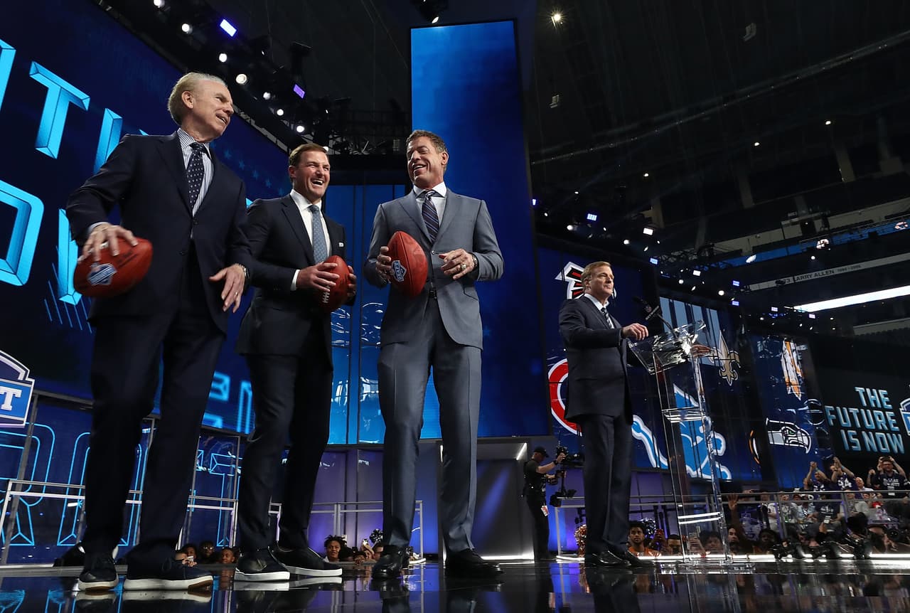 Troy Aikman es una leyenda de los Cowboys y por eso espera que el equipo supere su mal momento.