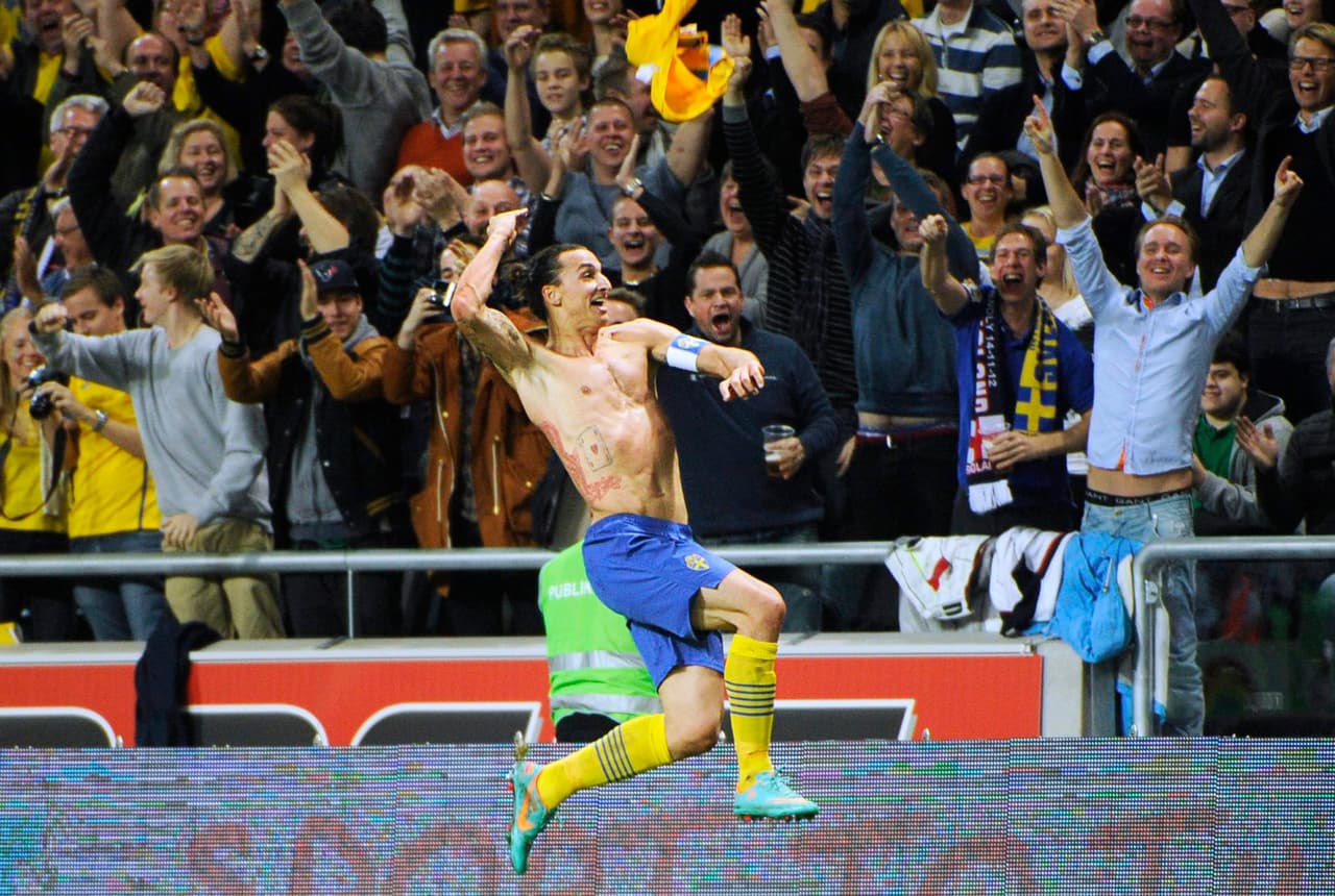 Zlatan Ibrahimovic (Suecia) - en partido amistoso, la figura sueca sacó una chilena de más de 40 metros de distancia del arco ante un error de Joe Hart, arquero de Inglaterra, en el 2012.