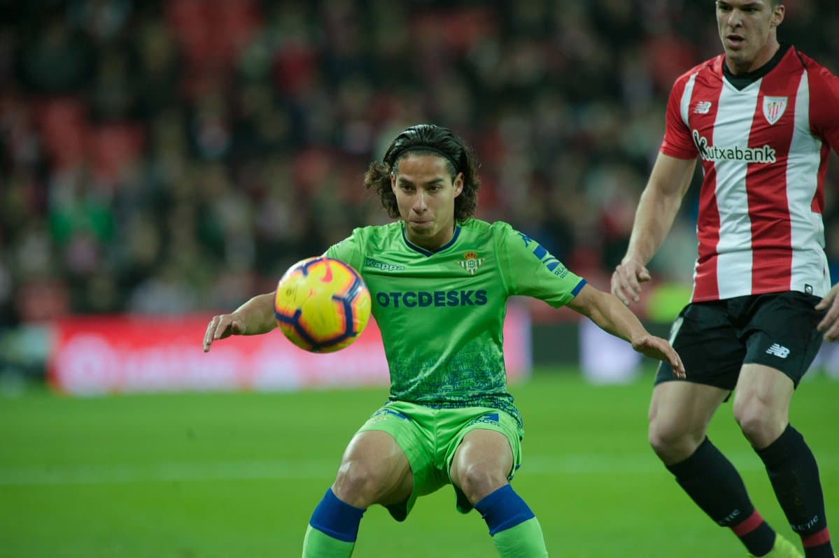 Para Diego Lainez fue un partido de mucho aprendizaje, siendo sustituido al minuto 74 por Andrés Guardado.