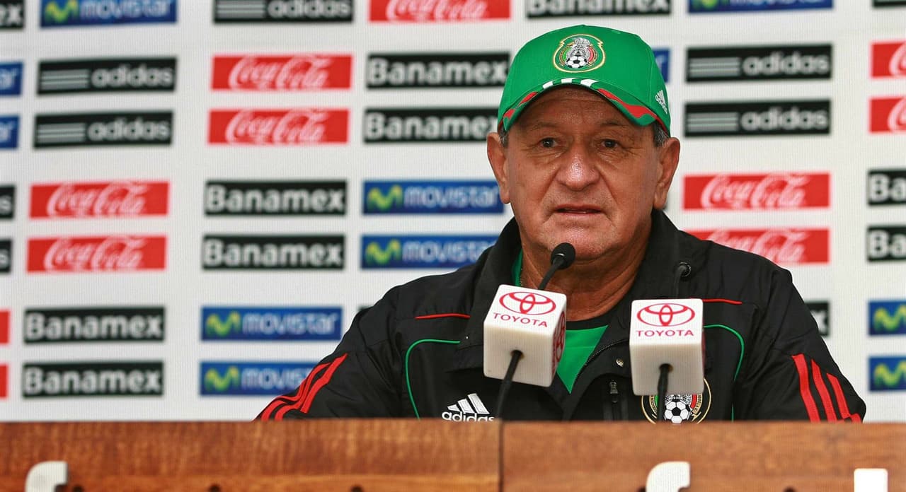 La estancia de Enrique Meza con la selección fue muy turbulenta para el entrenador, pues los resultados y el fútbol no acompañaron al seleccionador.