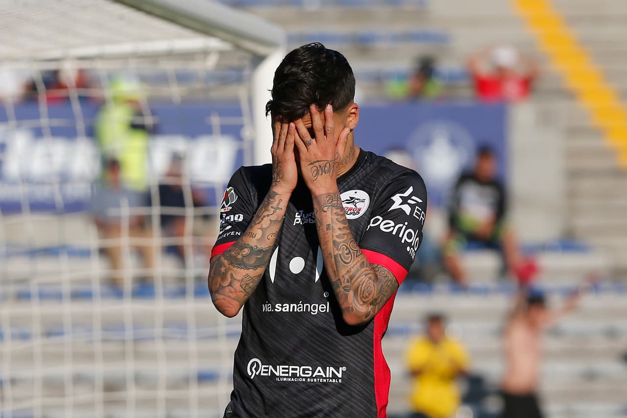 Las pocas opciones de gol que tuvo Lobos BUAP no encontraron destino de gol y por ello la derrota en casa.