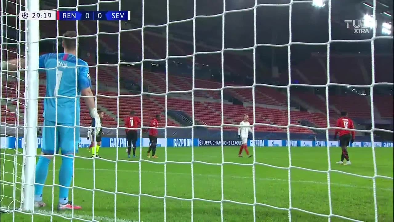 ¡TIRO ATAJADO! disparo por Jesús Fernández Saez.