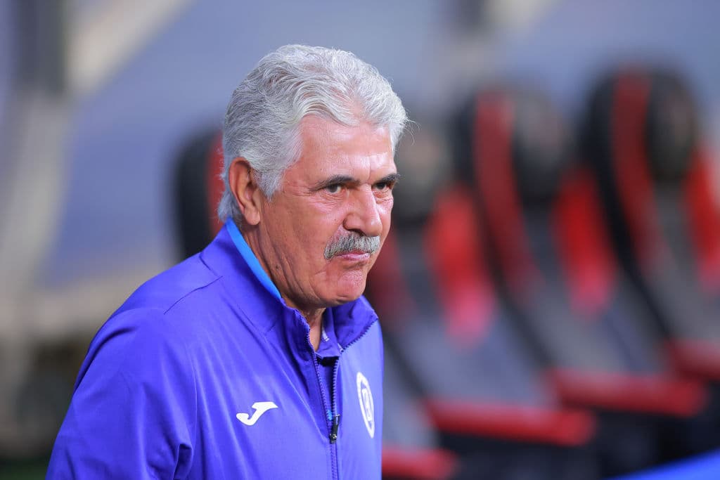 Tuca tras la expulsión: "Muy difícil aguantar a un equipo tan poderoso"