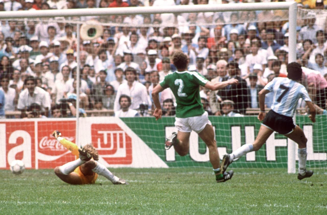 La playera verde con pantaloneta blanca, igual que el uniforme de Irlanda, fue protagonista en la final contra Argentina en México 1986, en el que cayeron 3-2.