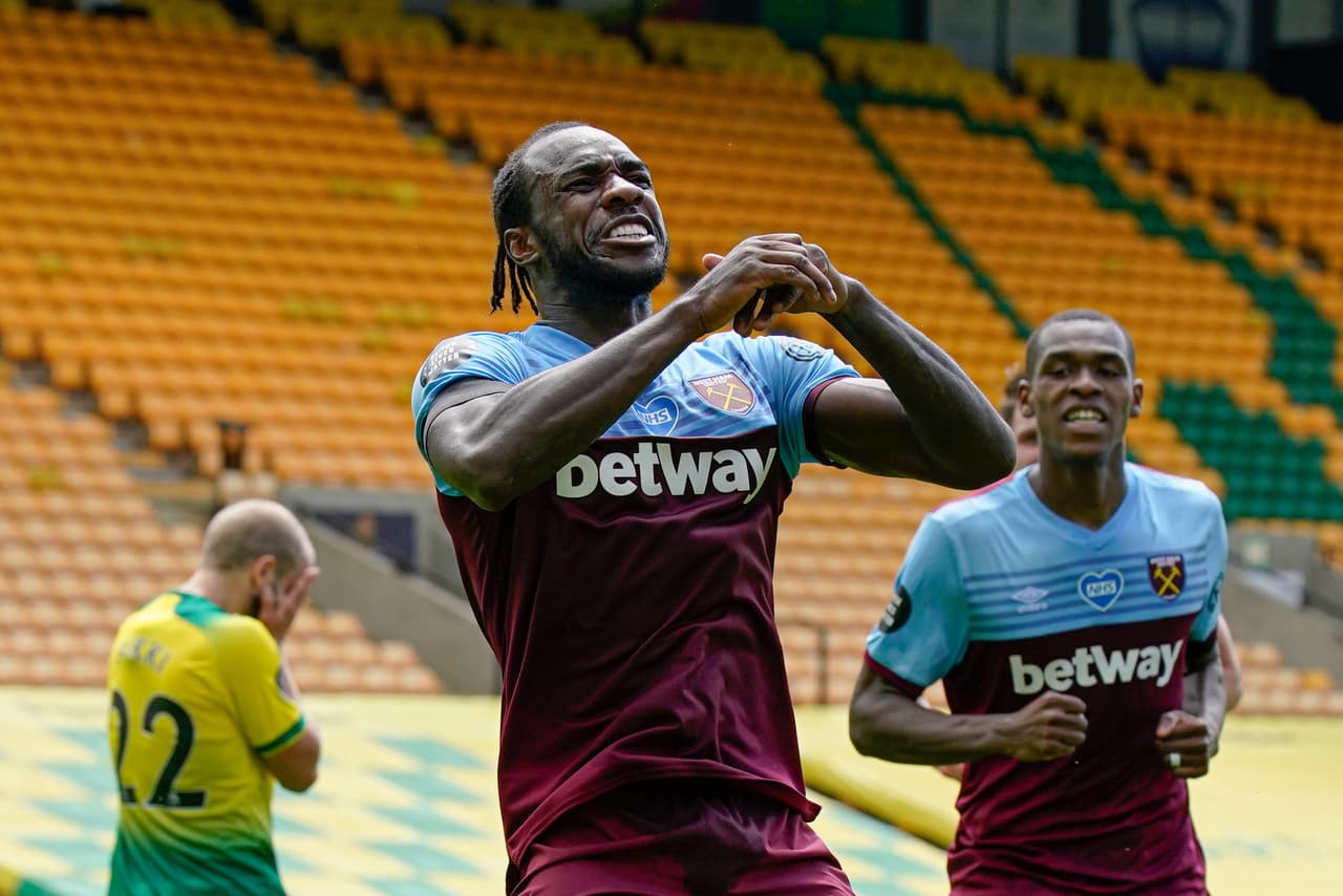 Norwich 0-4 West Ham | Michail Antonio (11’, 45+1’, 54’, 74’) hizo leña del árbol caído y apaleó a los de Norwich.
