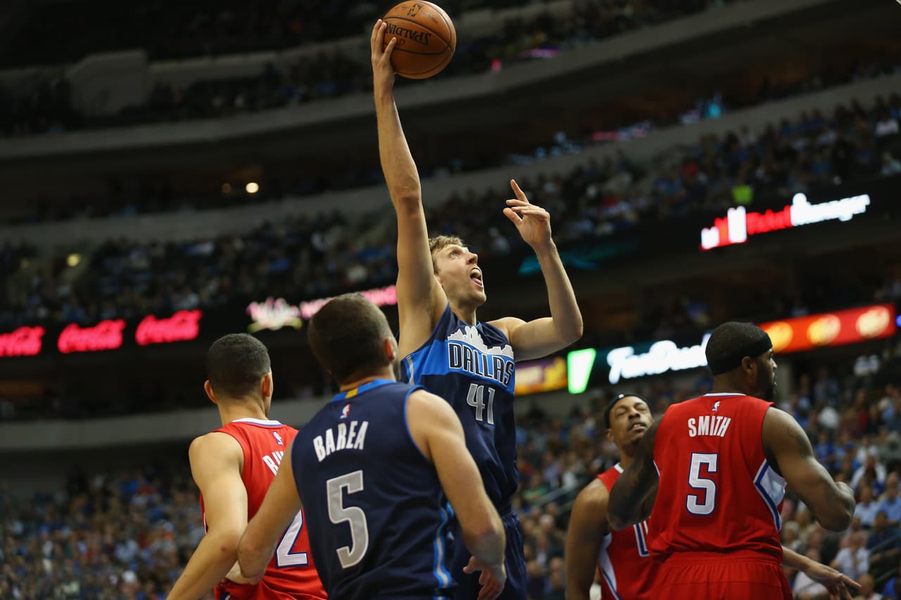 Dallas venció 118 a 108 a Los Angeles en un partidazo donde brilló Dirk Nowitzki
