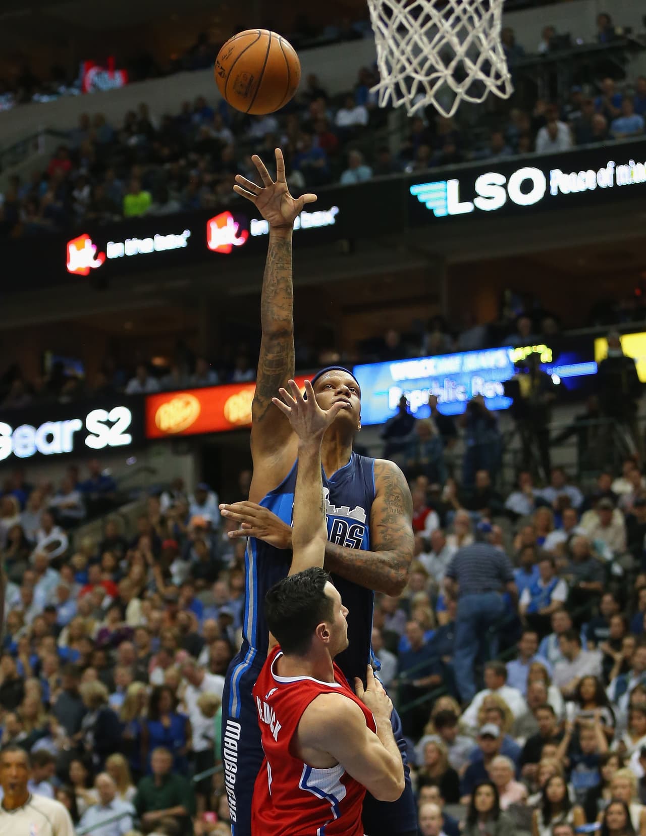 Dallas venció 118 a 108 a Los Angeles en un partidazo donde brilló Dirk Nowitzki