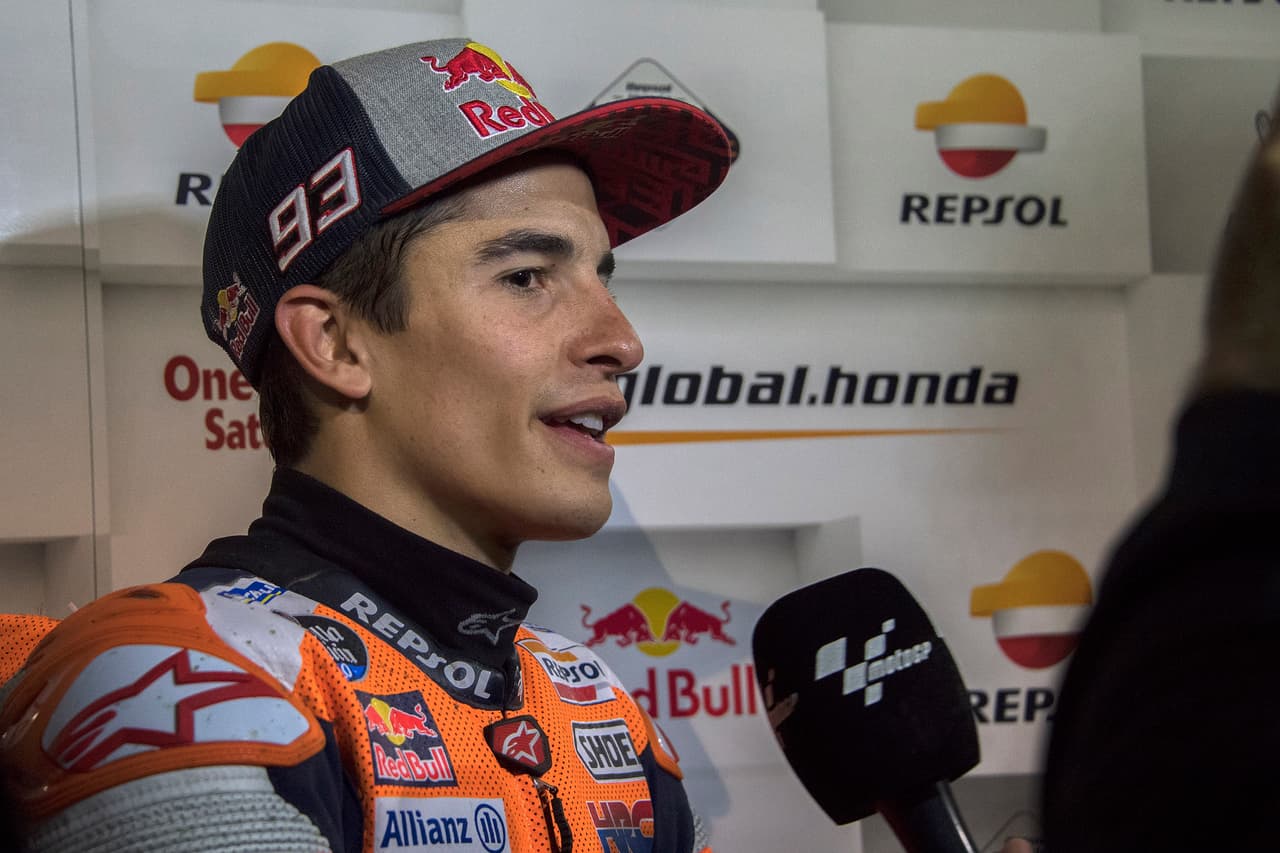 Marc Márquez (piloto de MotoGO) gana al año 17 millones de dólares, lo que serían cerca de 330.000 dólares semanales.