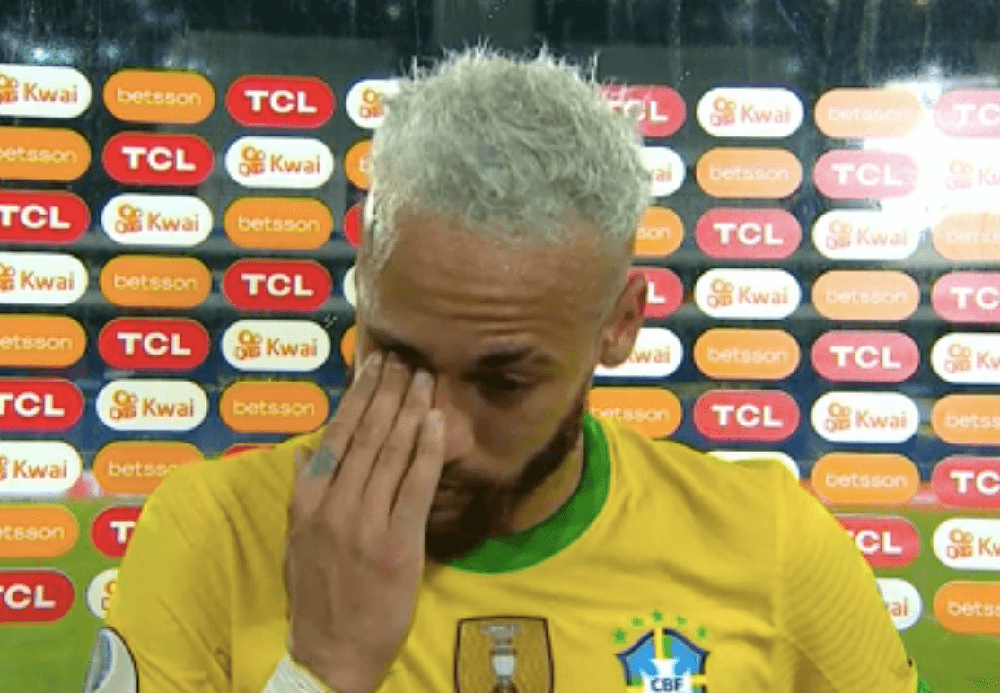 Entre lágrimas Neymar asegura que vivió momentos difíciles