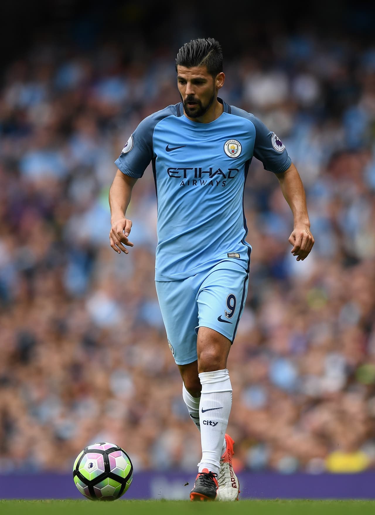 Guardiola pidió a Nolito del Celta para su Manchester City por 18 millones. El español anotó cuatro goles en la Premier: salió de a cuatro millones 500 mil dólares por tanto.