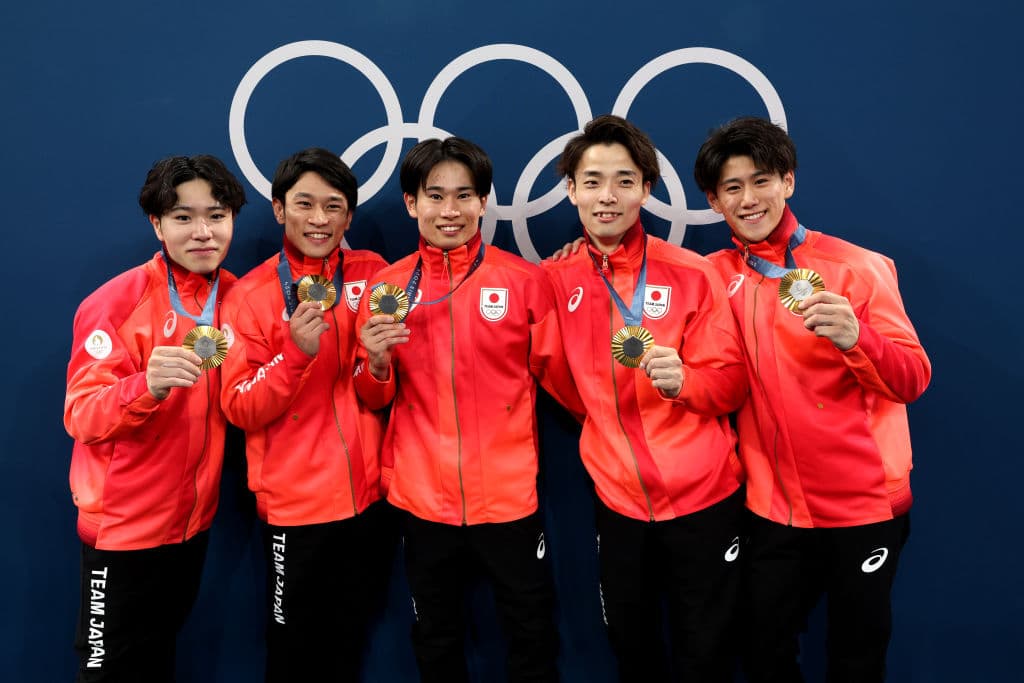 Japón se cuelga el oro en la gimnasia artística por equipos varonil