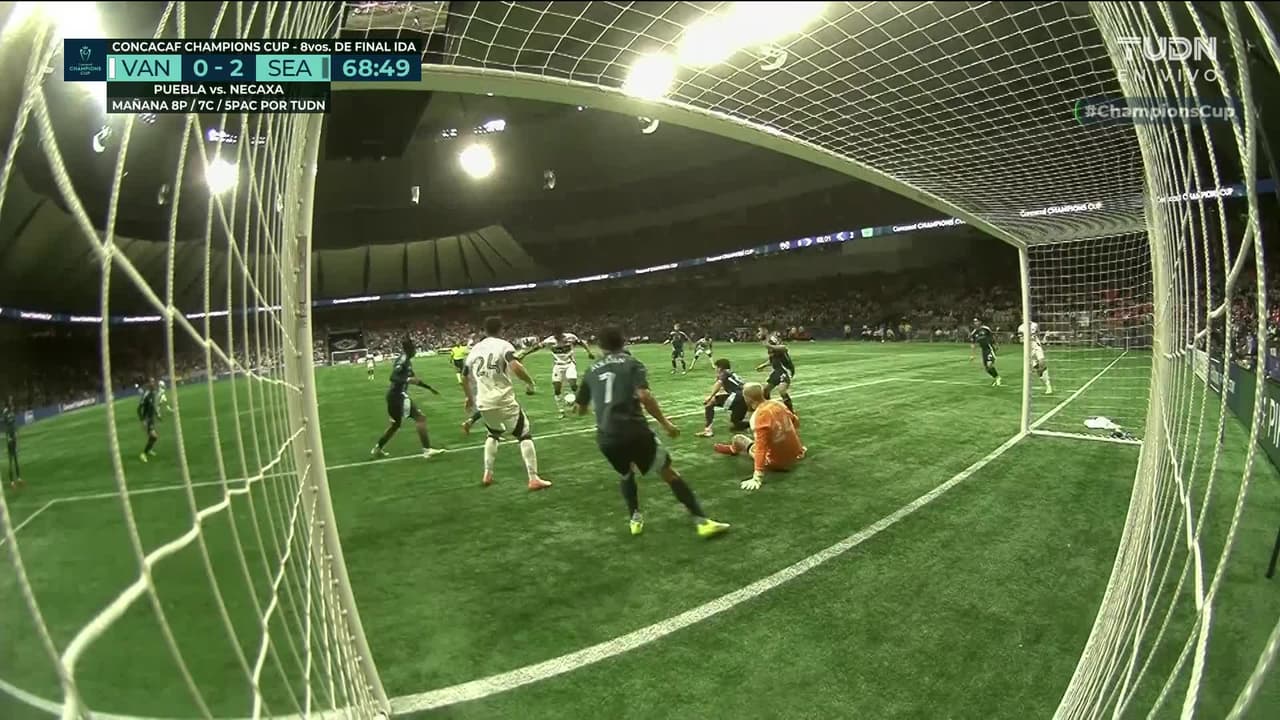 ¡GOL!  anota para Seattle Sounders FC. Paul Rothrock