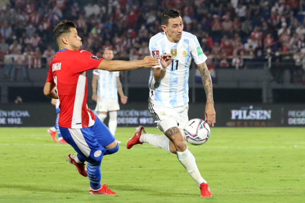 Argentina no logra batir las redes paraguayas y se conforman con el empate 0-0.