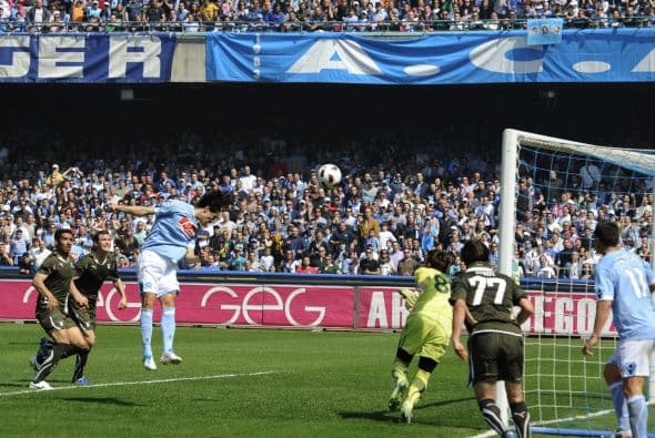 ¿Y querían más emoción? Cavani no había cubierto su cuota de anotaciones.