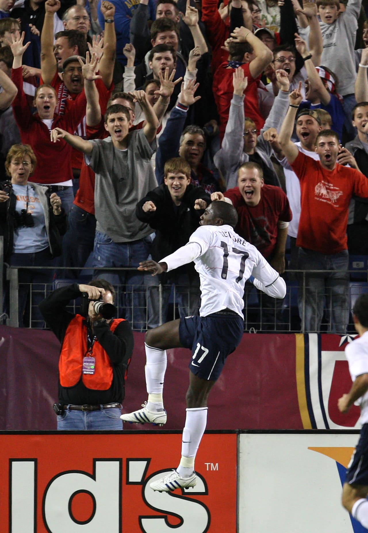 Con 19 años y 146 días de edad, se convirtió en el anotador más joven de un hat-trick en la historia de la selección estadounidense.