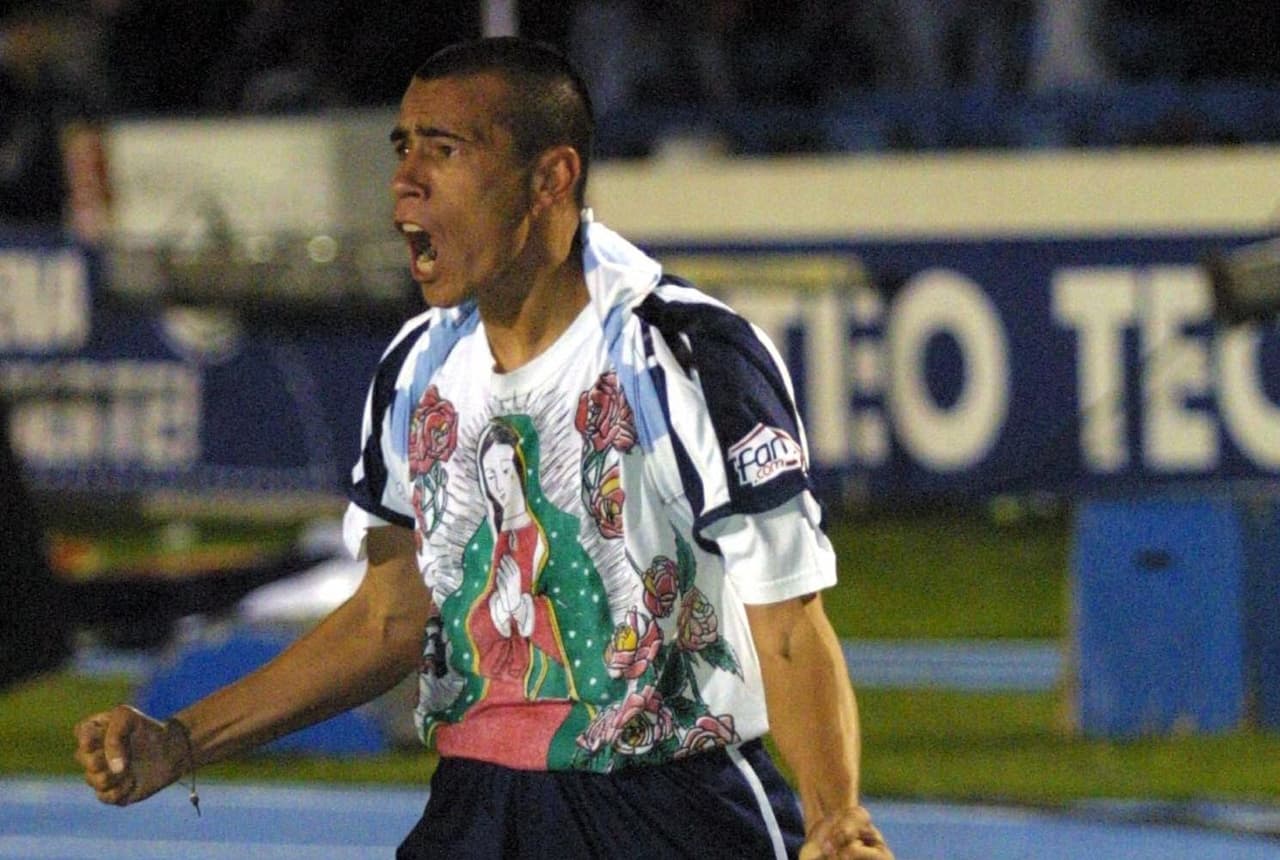 El paraguayo Julio César Yegros tuvo su mejor momento con Cruz Azul y eso incluso le permitió ser mundialista en 1998. Después pasó por 11 equipos más y se retiró en 2009 en General Díasz de Paraguay.