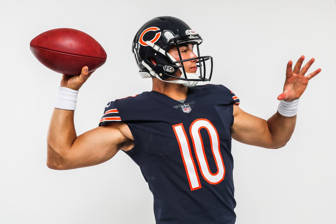 Chicago Bears quarterback Mitchell Trubisky (10) poses for a portrait during the NFLPA Rookie Premiere on Saturday, May 20, 2017 in Los Angeles. (Ben Liebenberg via AP)